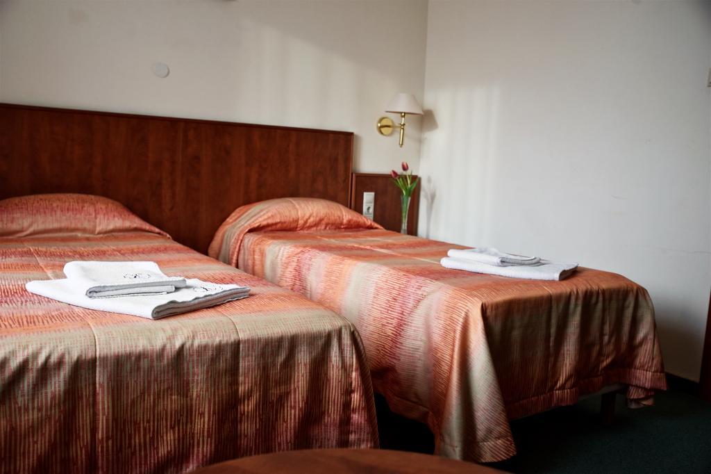 Hotel Lukacs Superior Kazincbarcika Cameră foto