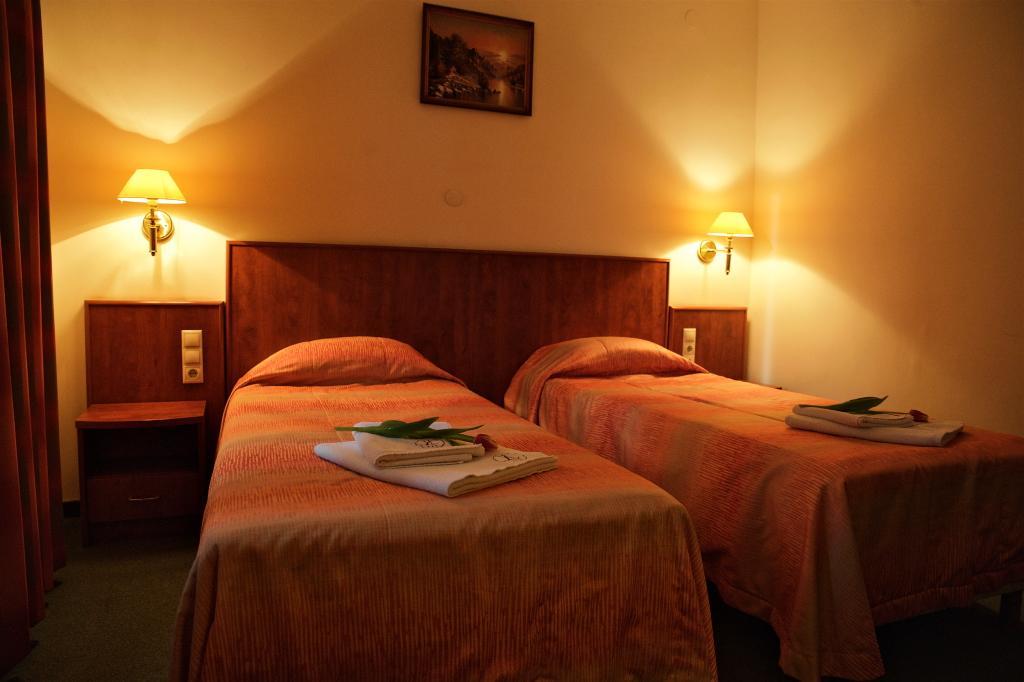 Hotel Lukacs Superior Kazincbarcika Cameră foto