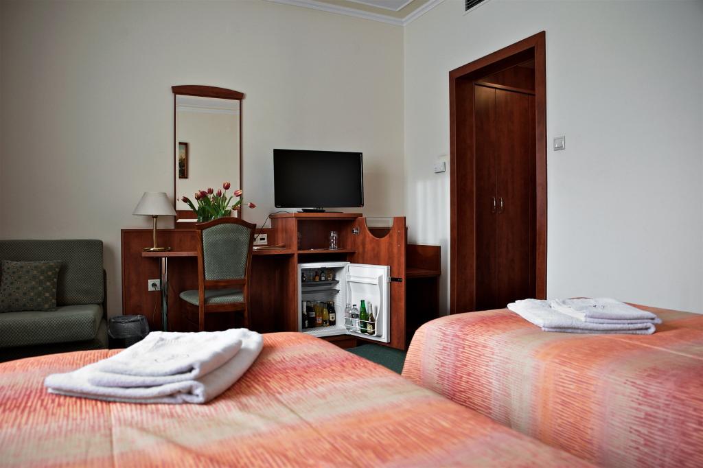 Hotel Lukacs Superior Kazincbarcika Cameră foto