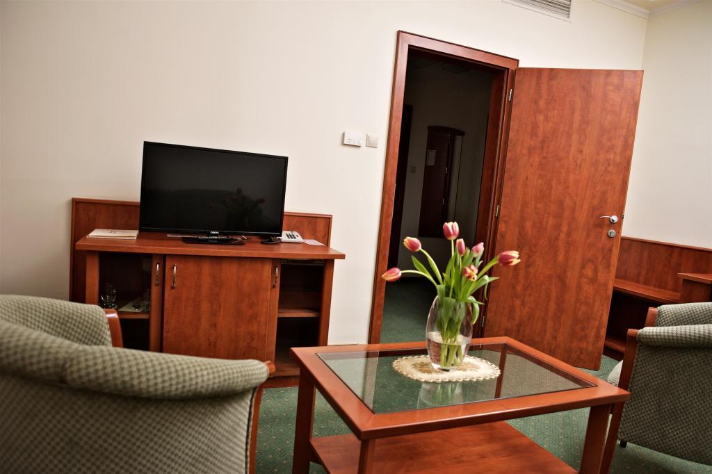 Hotel Lukacs Superior Kazincbarcika Cameră foto