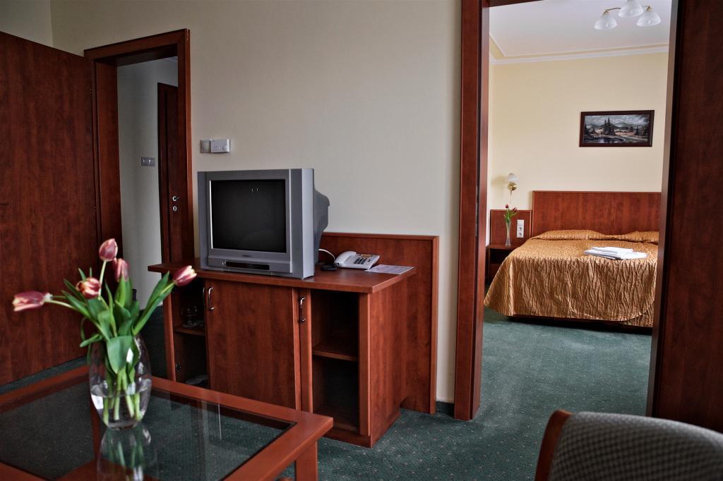 Hotel Lukacs Superior Kazincbarcika Cameră foto